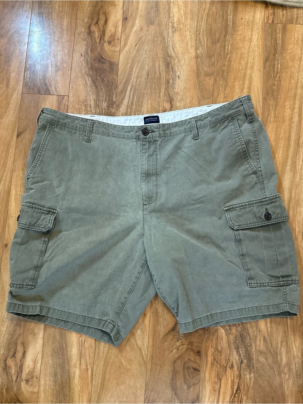 Dockers Olive Cargo Shorts for Men